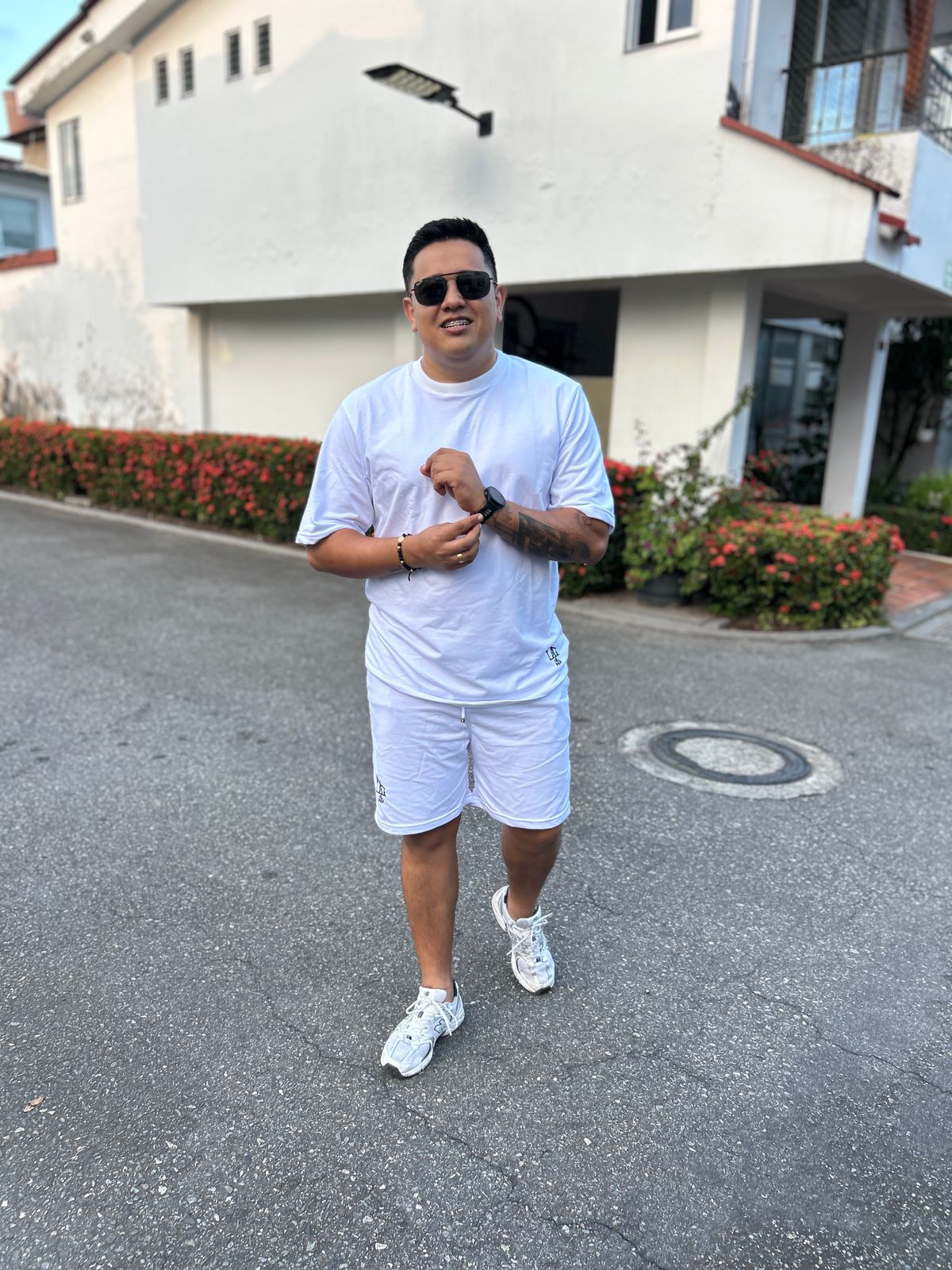 PANTALONETA OVERSIZE OIL MEN BLANCA